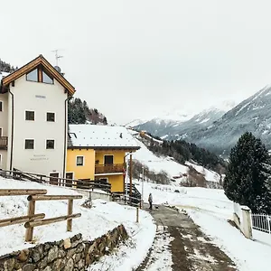 Monolocale Stelvio- Residenza Vallecetta 2 , Bormio Italia